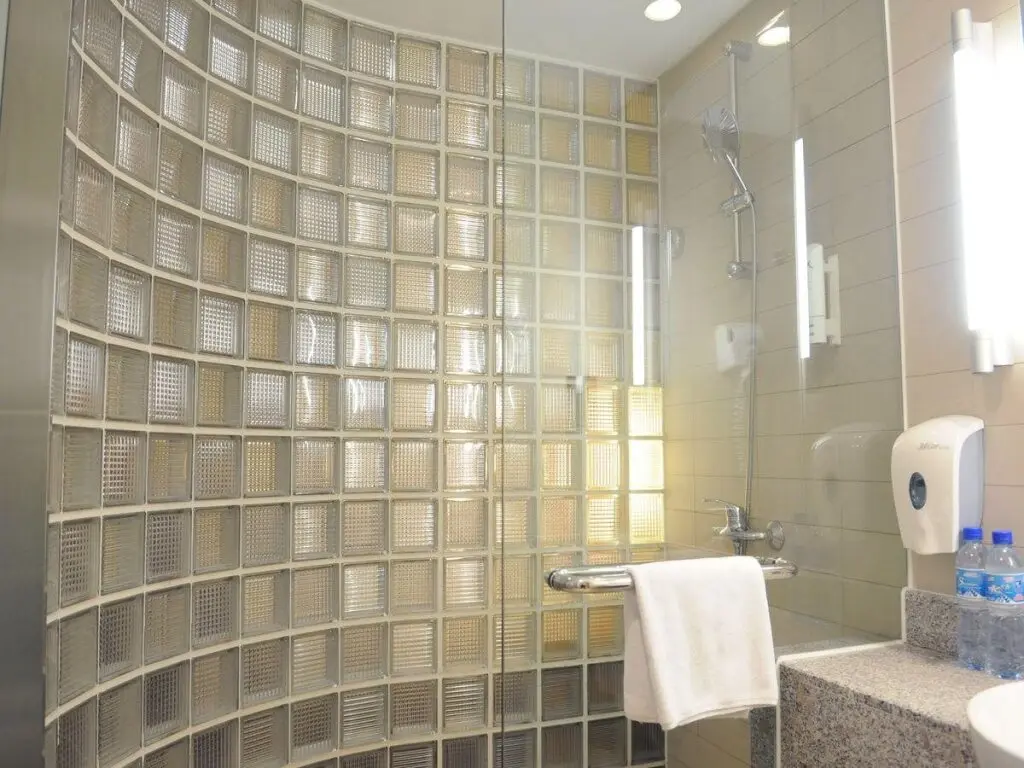 Шанхай: Holiday Inn Exp Wujiaochang