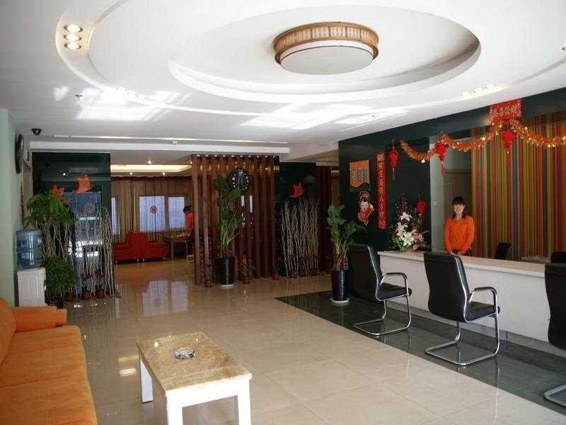 Тяньцзинь: Tianjin Champagne Town Hotel