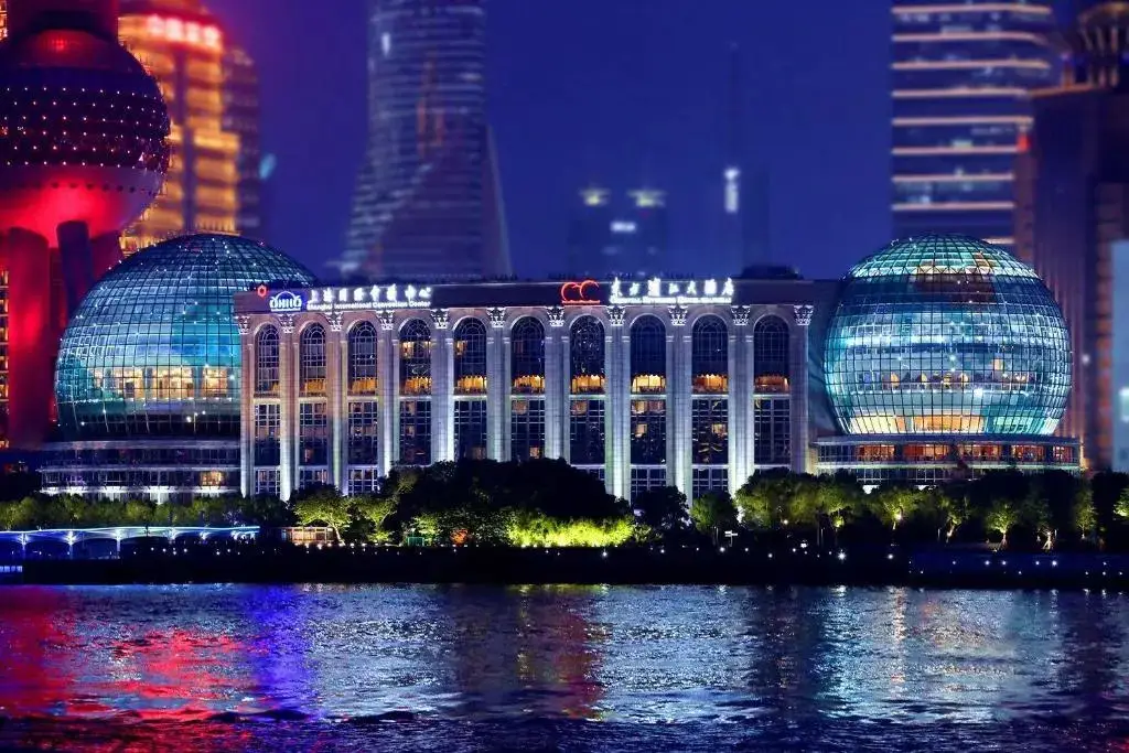 Oriental Riverside Bund View Hotel — фото 1
