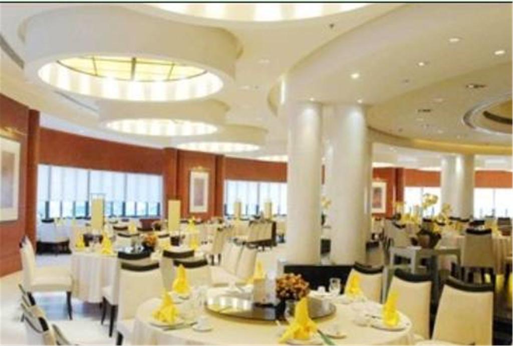 Шанхай: Отель Radisson Red Shanghai Wujiaochang