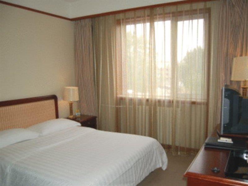 Пекин: Communications Hotel Beijing