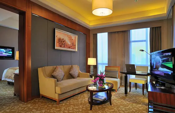 Шанхай: Howard Johnson Plaza Waigaoqiao Shanghai