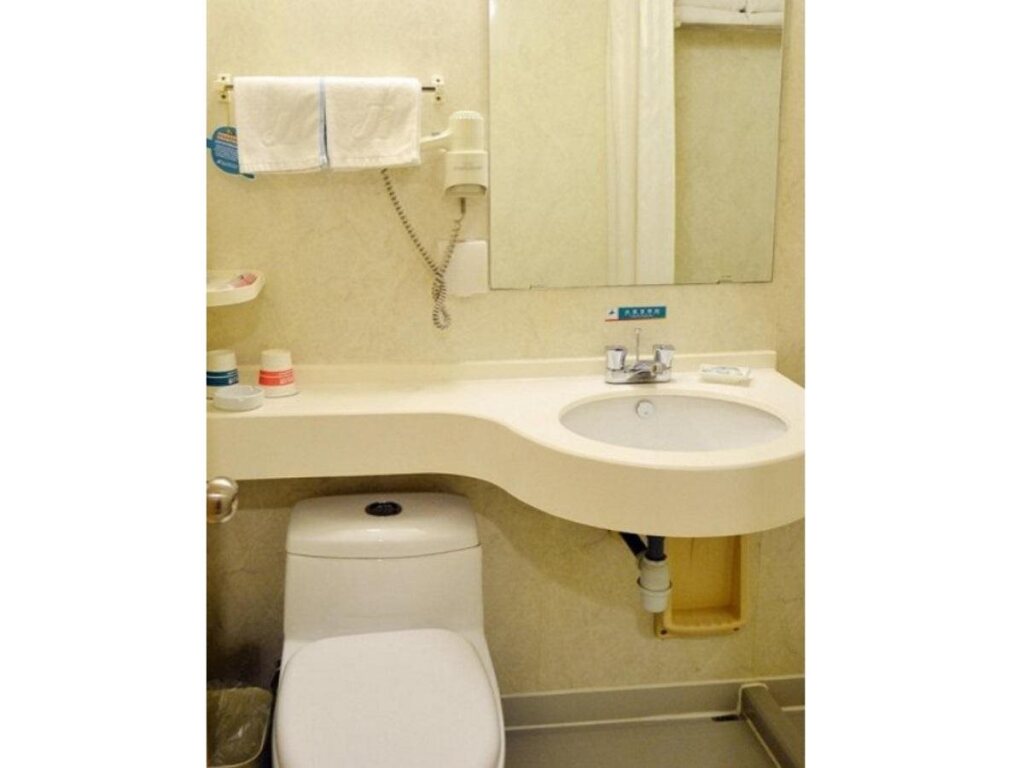Ухань: Jinjiang Inn Wuhan Fuxing Road Subway Station Shouyi Square Branch