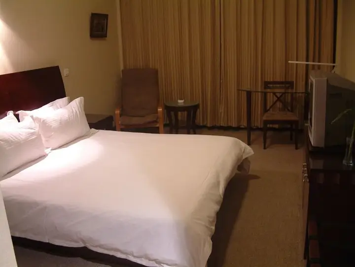 Шанхай: Baolong Homelike Hotel (Luojing Branch)