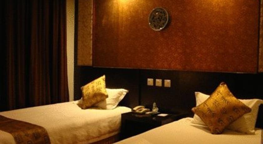 Baolong Homelike Hotel (Dabaishu Branch) — фото 1