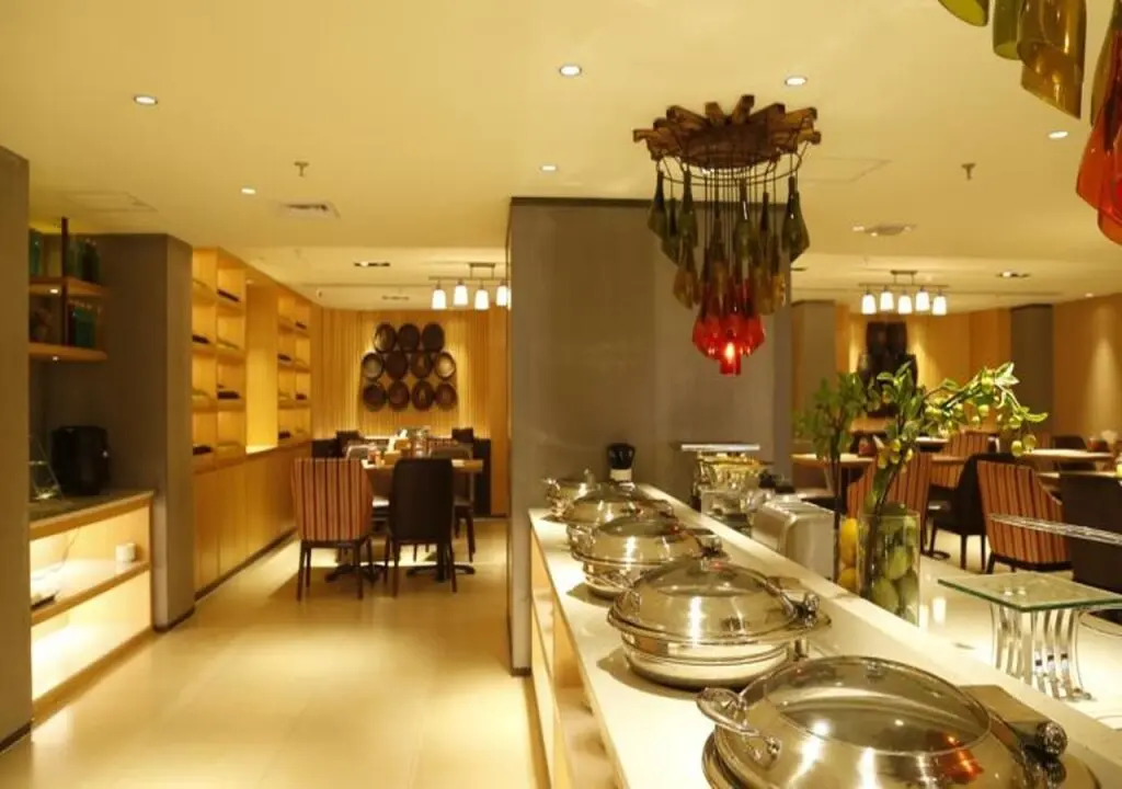 Гуанчжоу: Orange Hotel Guangzhou Quzhuang Metro Station