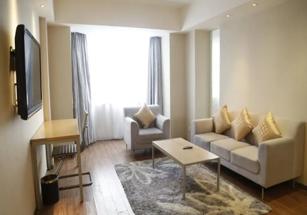 Гуанчжоу: Orange Hotel Guangzhou Quzhuang Metro Station
