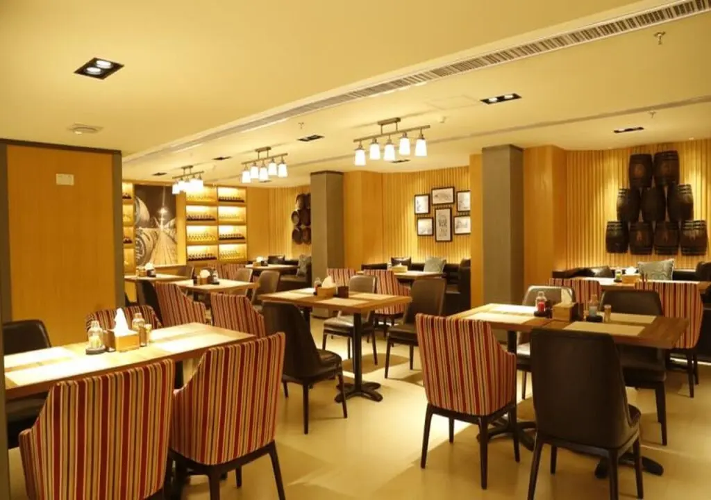 Гуанчжоу: Orange Hotel Guangzhou Quzhuang Metro Station