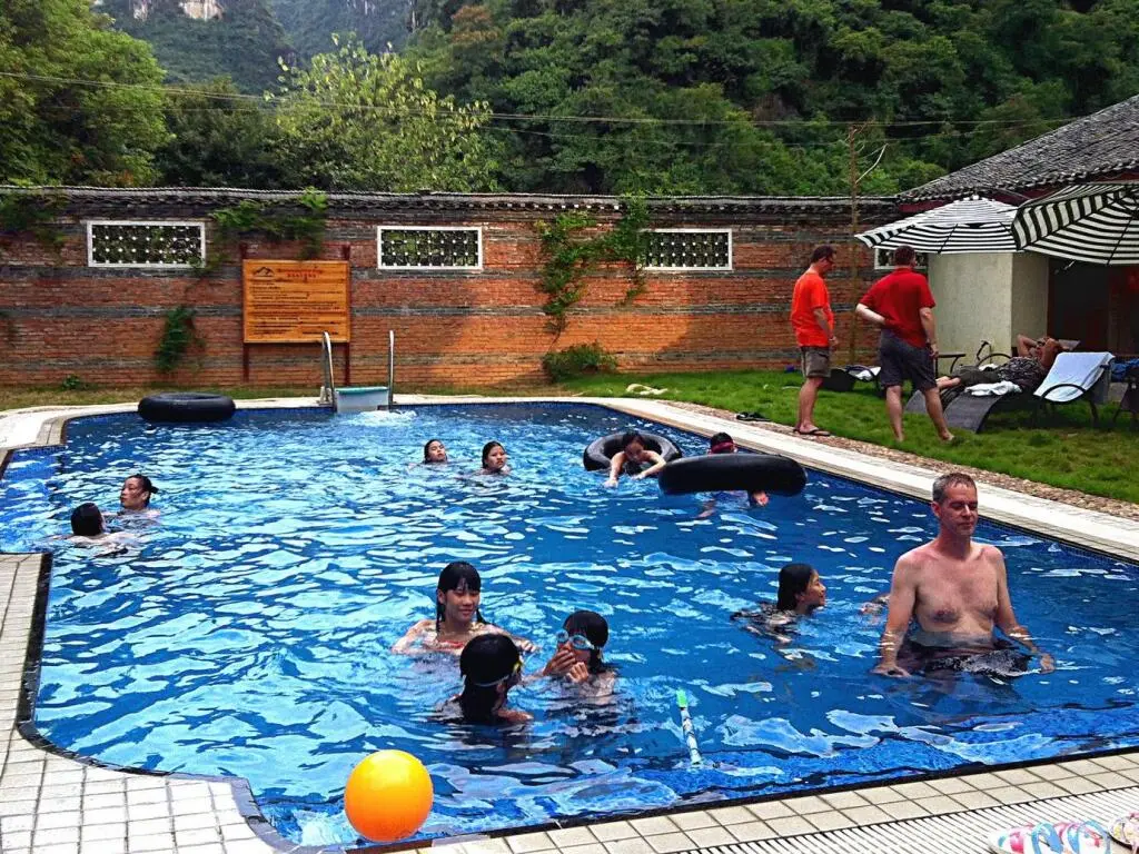 Яншо: Snow Lion Riverside Resort
