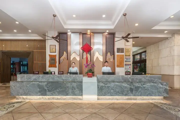 Санья: Курорт Sanya Huayuan Hot Spring Seaview