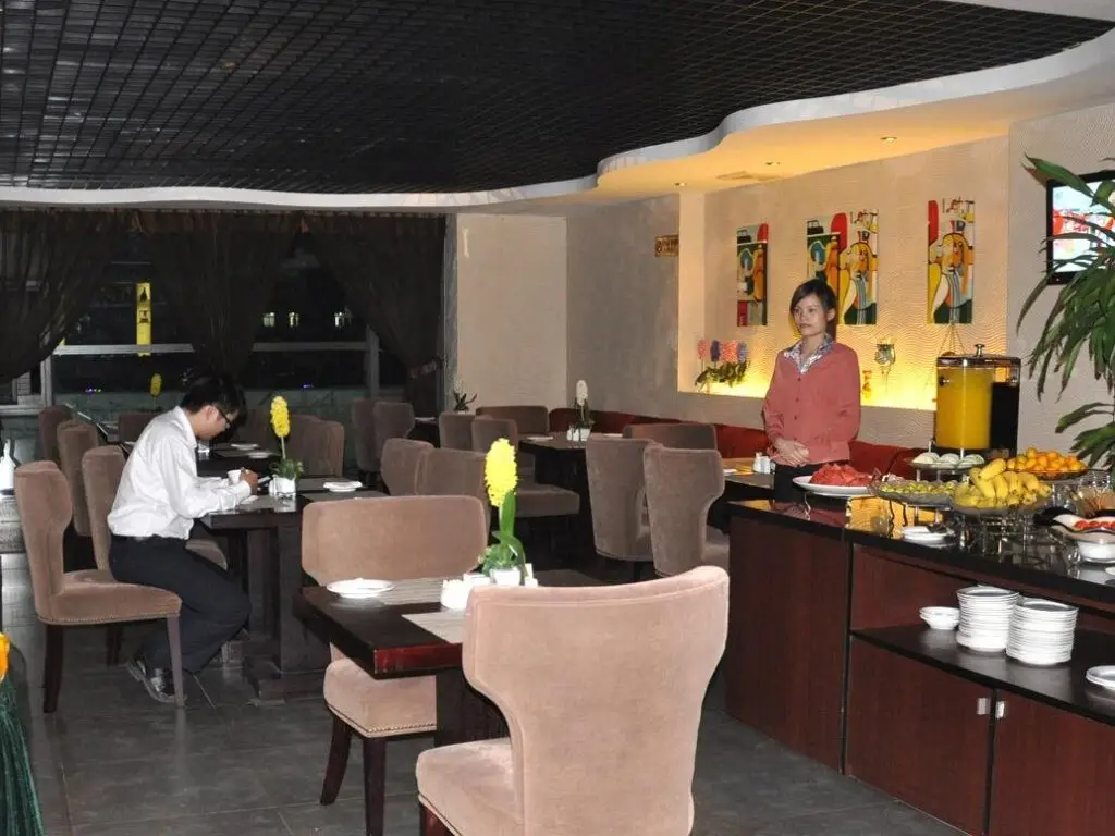 Фошань: Juntao International Hotel and Apartments