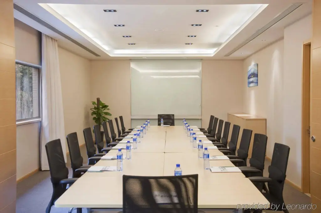 Шанхай: Holiday Inn Express Shanghai Sanlin