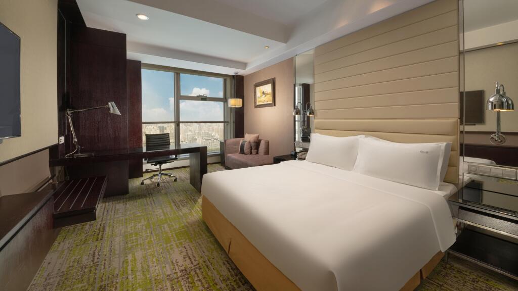 Holiday Inn Beijing Focus Square by IHG — фото 1