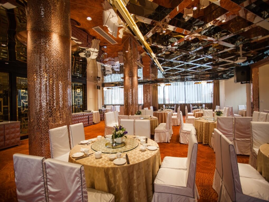 Нанкин: voco Nanjing Oriental Pearl by IHG