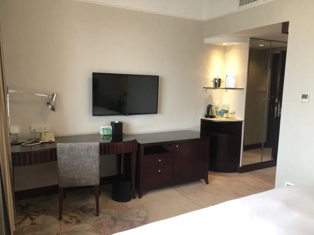 Шанхай: Guangdong Hotel Shanghai