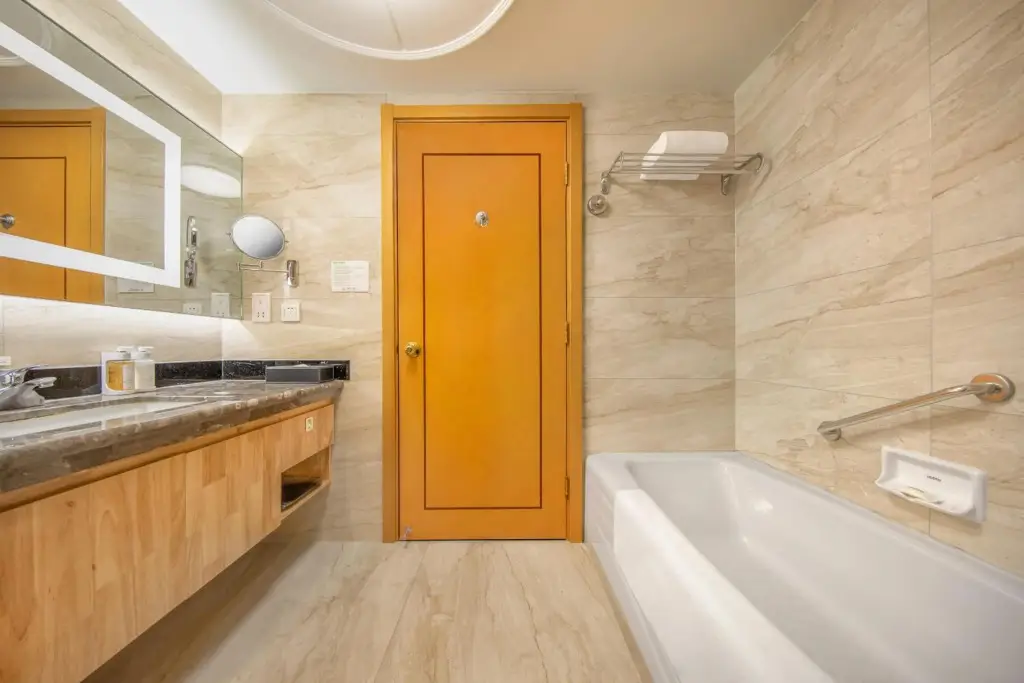 Пекин: Holiday Inn Beijing Chang An West by IHG