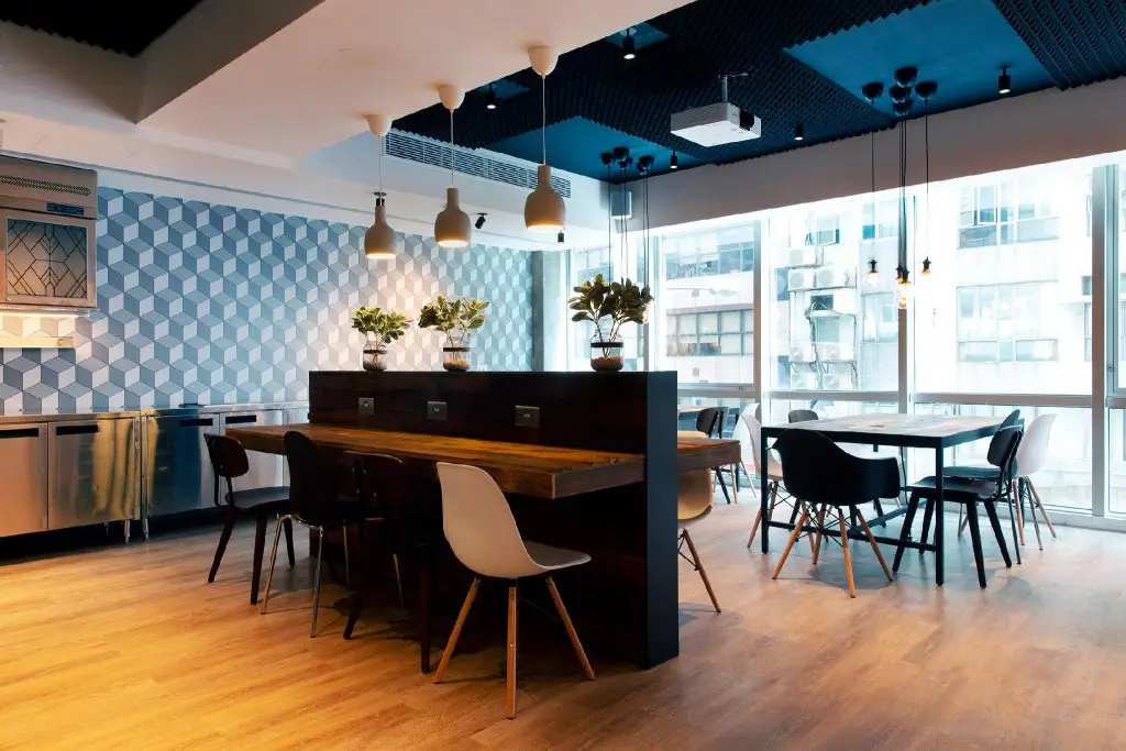 Гонконг: Dash Living on Queen's