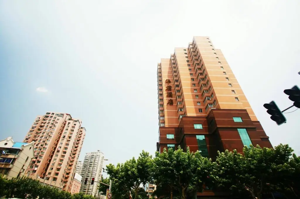 HuaJun Suite Hotel — фото 1