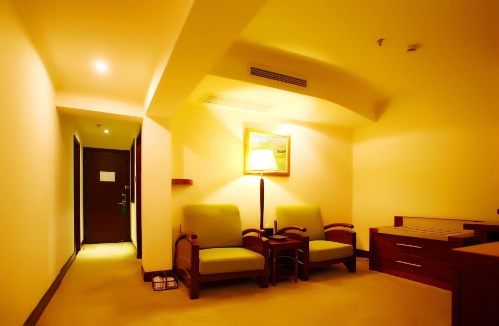 Шанхай: HuaJun Suite Hotel