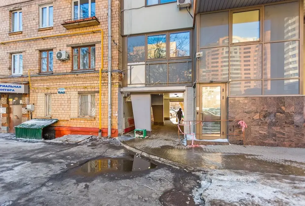 Москва: Apartment on Komsomolsky Prospekt 34