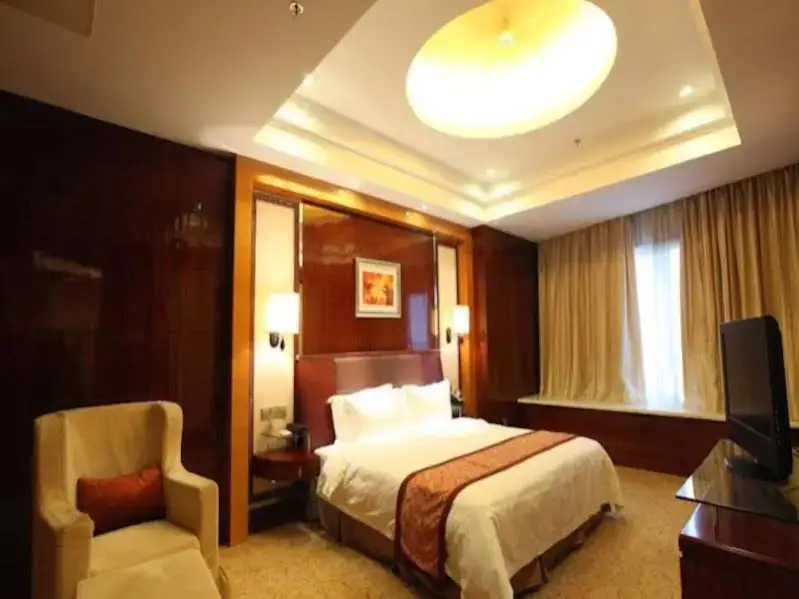 Шанхай: Ramada Plaza Peace Shanghai