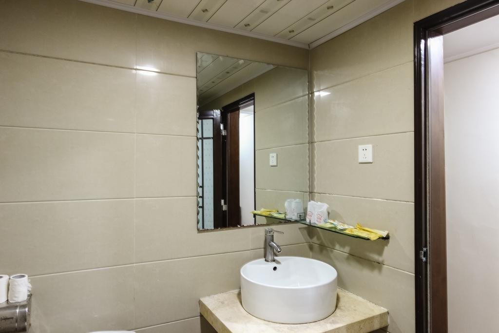 Гуанчжоу: Yecheng Hotel