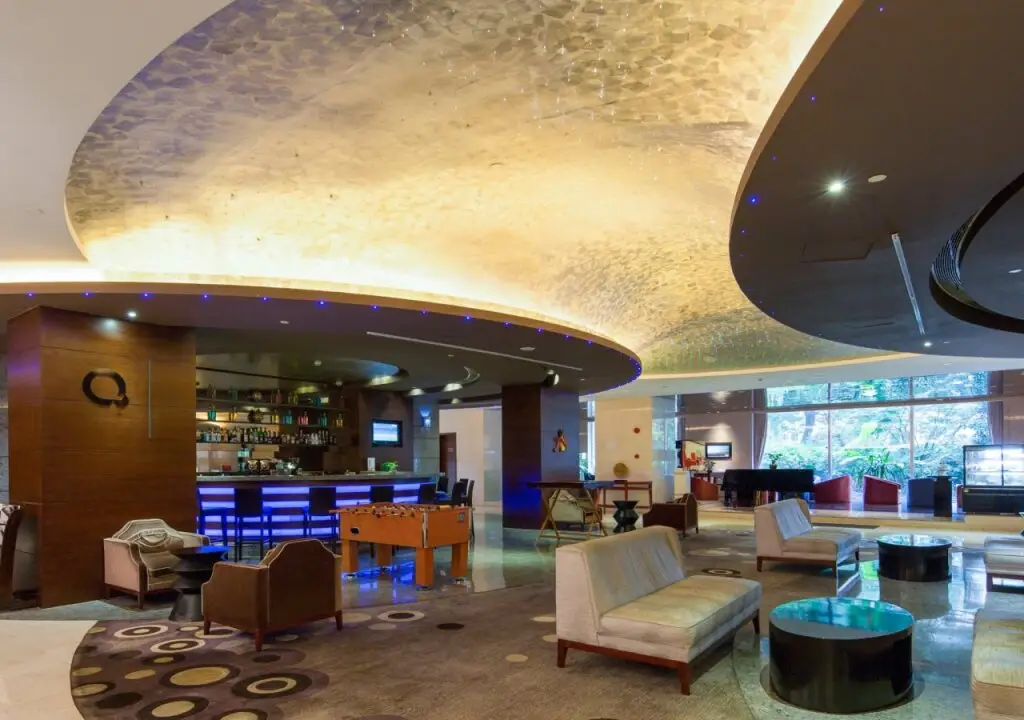 Шанхай: The Qube Hotel