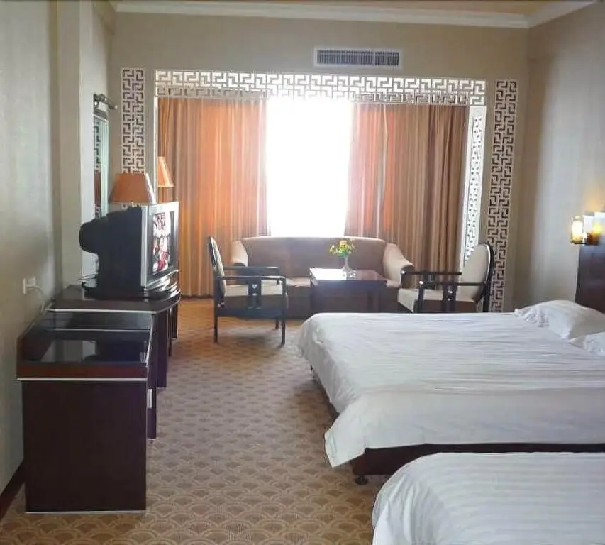 Гуйлинь: Guilin Lifeng Hotel