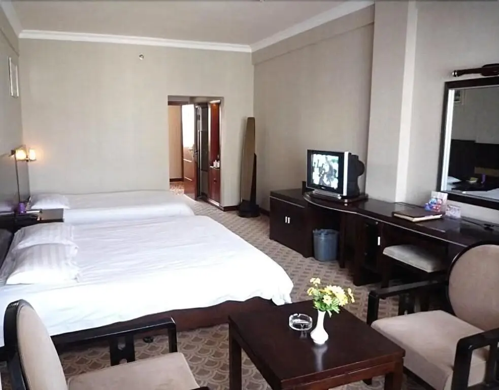 Гуйлинь: Guilin Lifeng Hotel