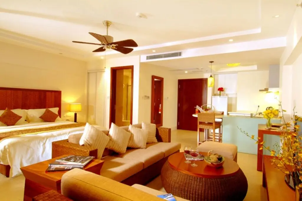 Санья: Aegean Conifer Suites Resort Sanya