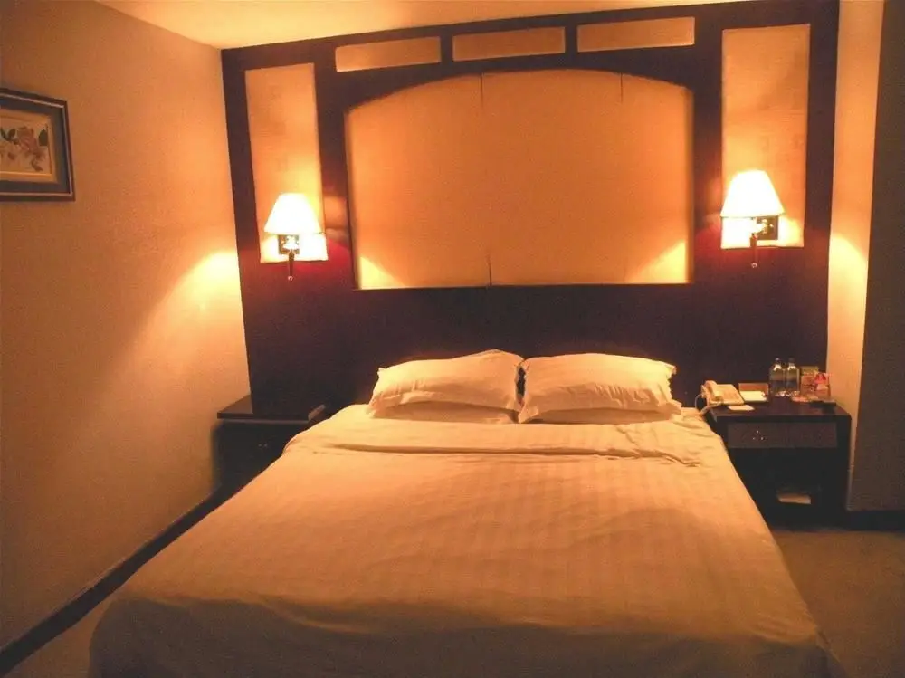 Гуйлинь: Golden Dragon Hotel