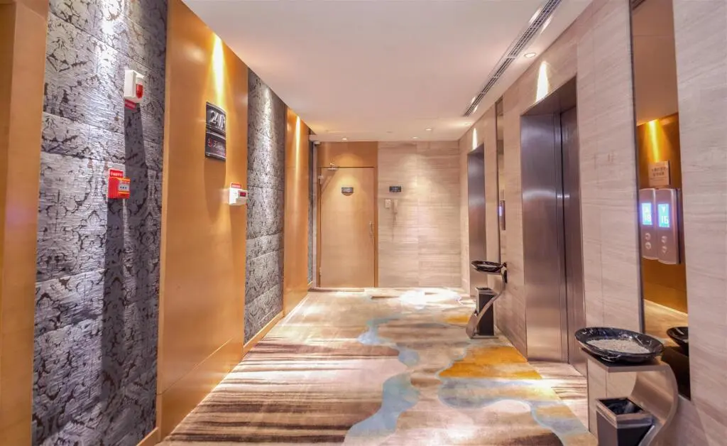 Юэян: Grandskylight Hotel
