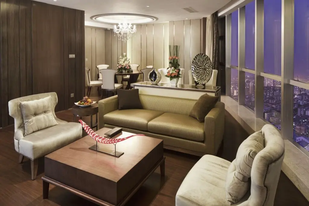 Юэян: Grandskylight Hotel