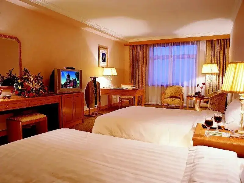 Пекин: Eastern Air Hotel