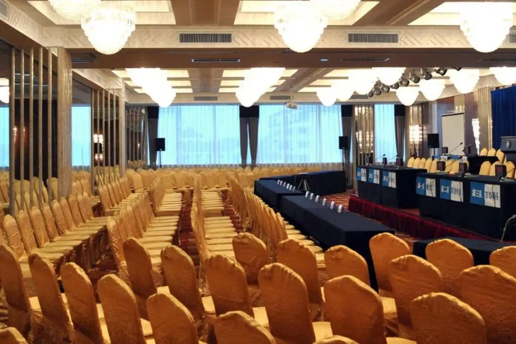 Yantai Jinghai Hotel — фото 1