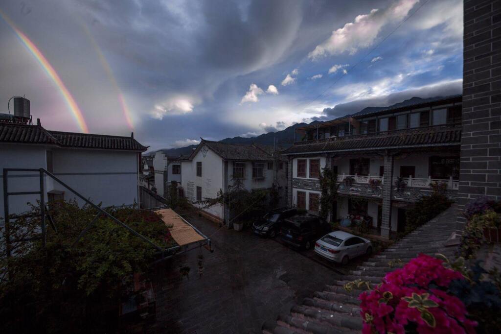 Дали: Yinfeng Hotel