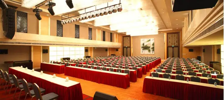 Пекин: C-Kong International Hotel