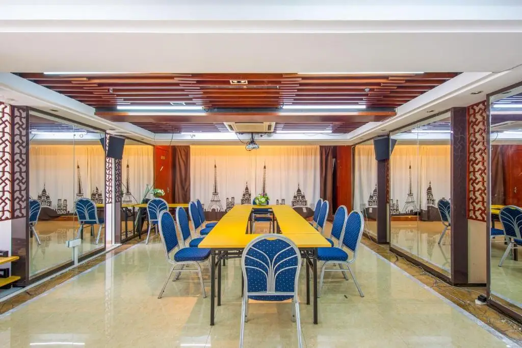 Фошань: U Service Apartment