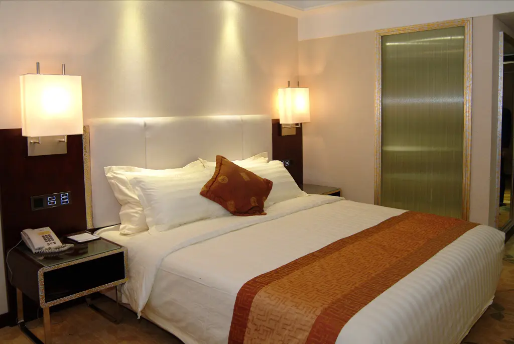 Гуанчжоу: Guangdong Hotel