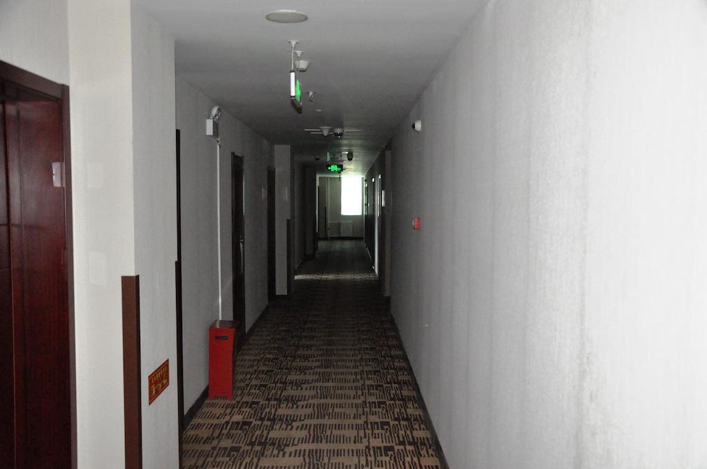 Пекин: Super 8 Hotel Beijing Capital International Airport Houshayu Subway Station
