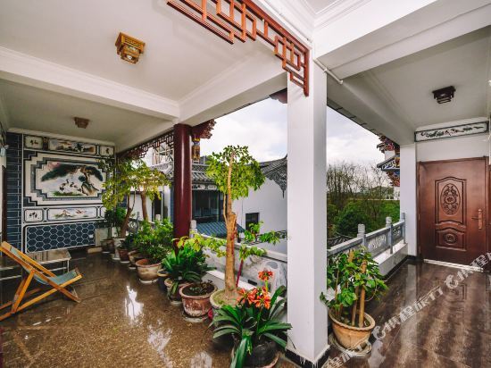 Дали: The Ming Yue Lou Hotel OF Dali