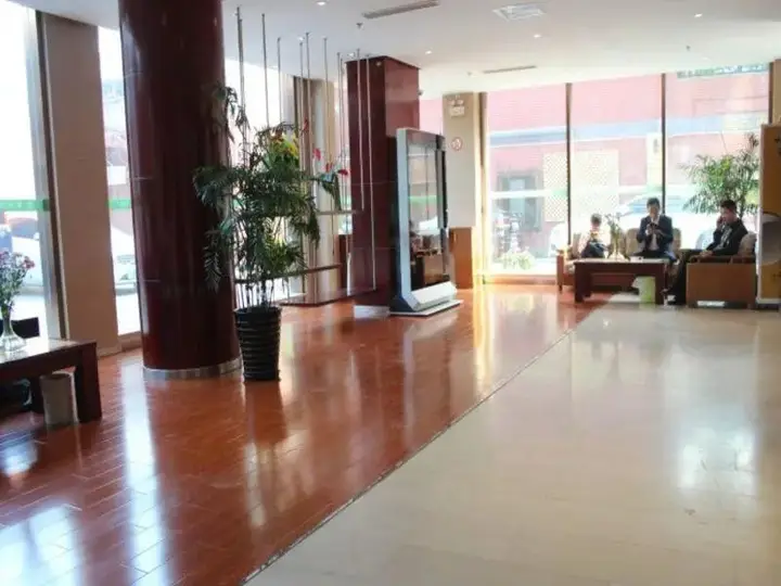Шанхай: Yiting Si ji Hotel