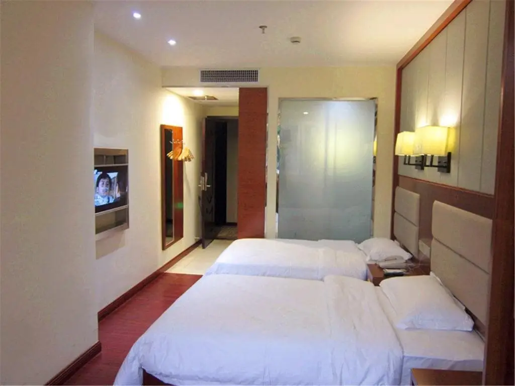 Гуанчжоу: Golden Hotel