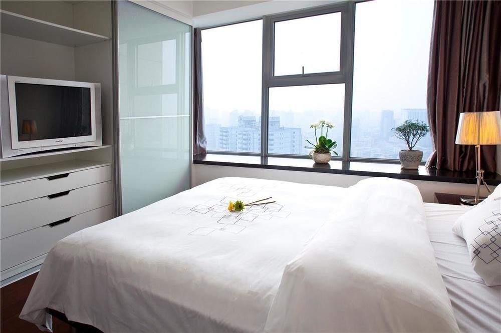 Chengdu Royal Pavilion Apartment — фото 1