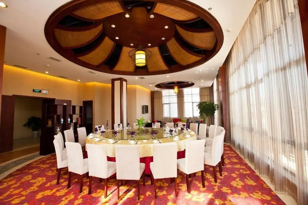 Куньмин: Kunming Maple Palace Hotel