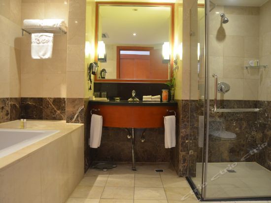 Таншань: Tangshan Aishite Suite Hotel