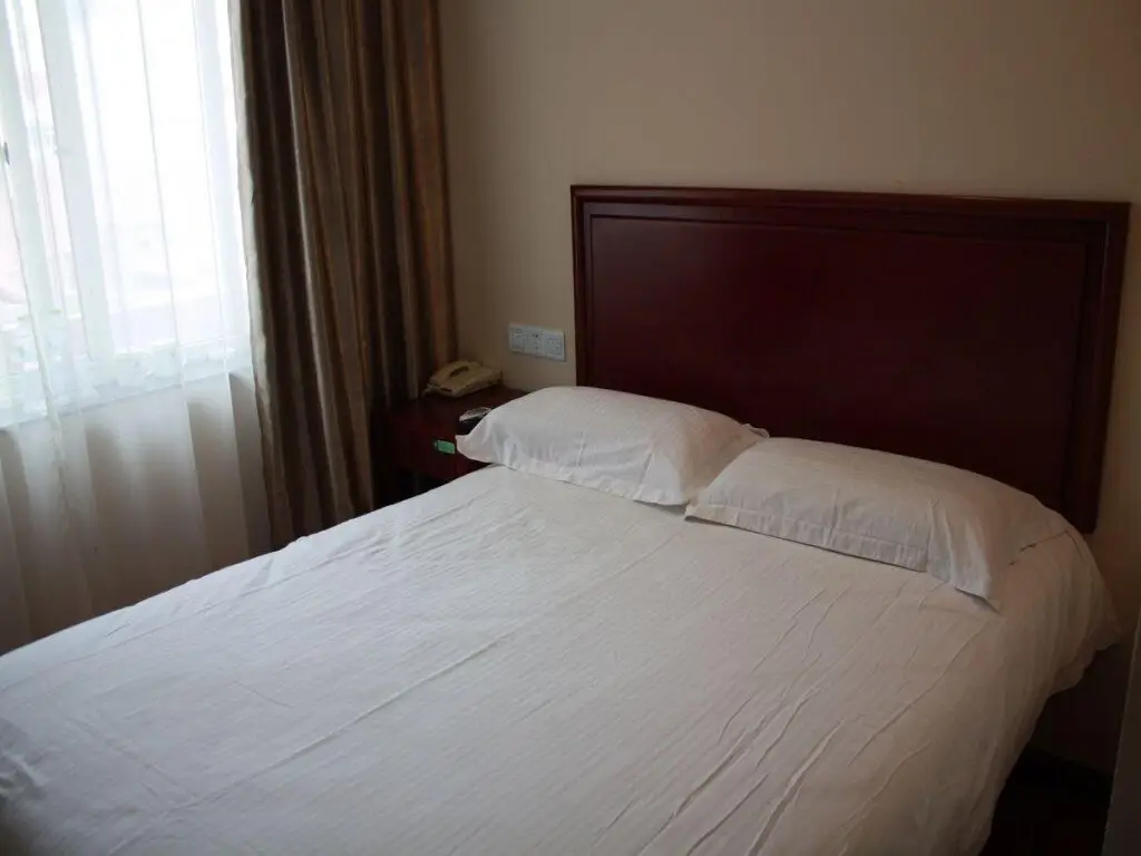 Циндао: GreenTree Inn Shandong Qingdao Railway Station Square Express Hotel