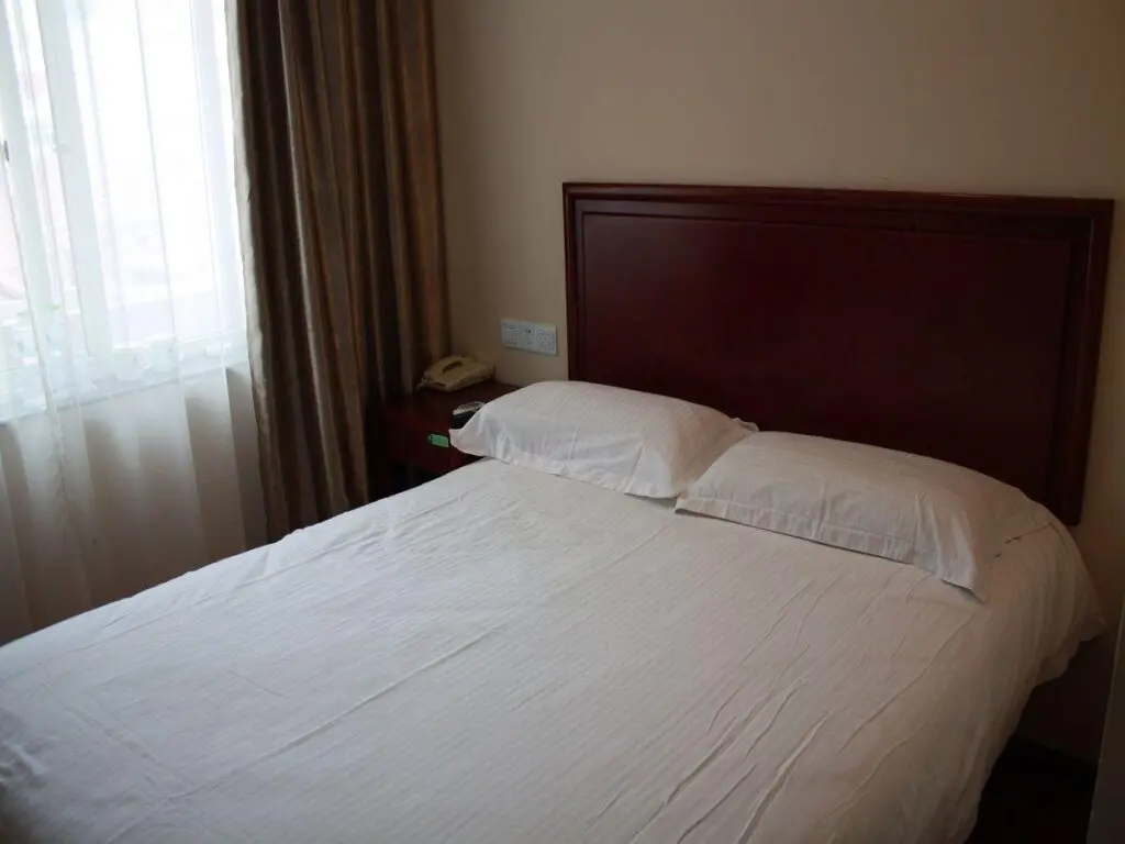Циндао: GreenTree Inn Shandong Qingdao Railway Station Square Express Hotel