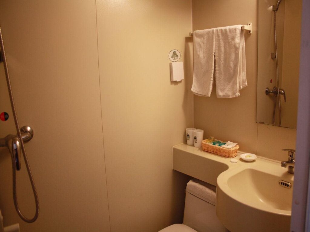 Циндао: GreenTree Inn Shandong Qingdao Railway Station Square Express Hotel