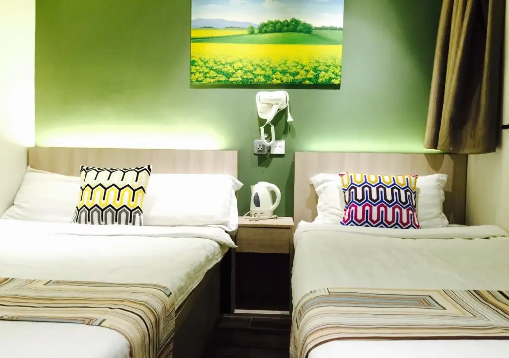 Гонконг: Move Inn